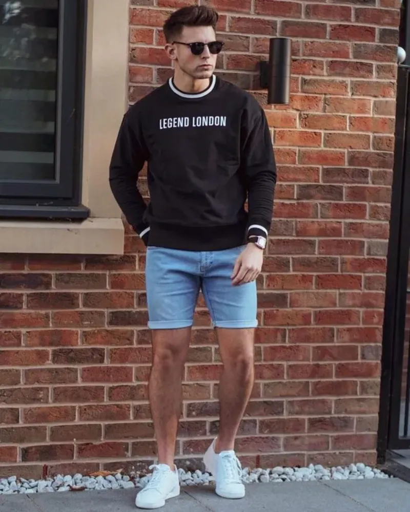 Biến hóa phong cách khỏe khoắn với áo sweater and short jeans