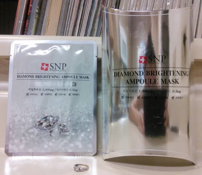 SNP Diamond Brightening Aqua Ampoule Mask packaging